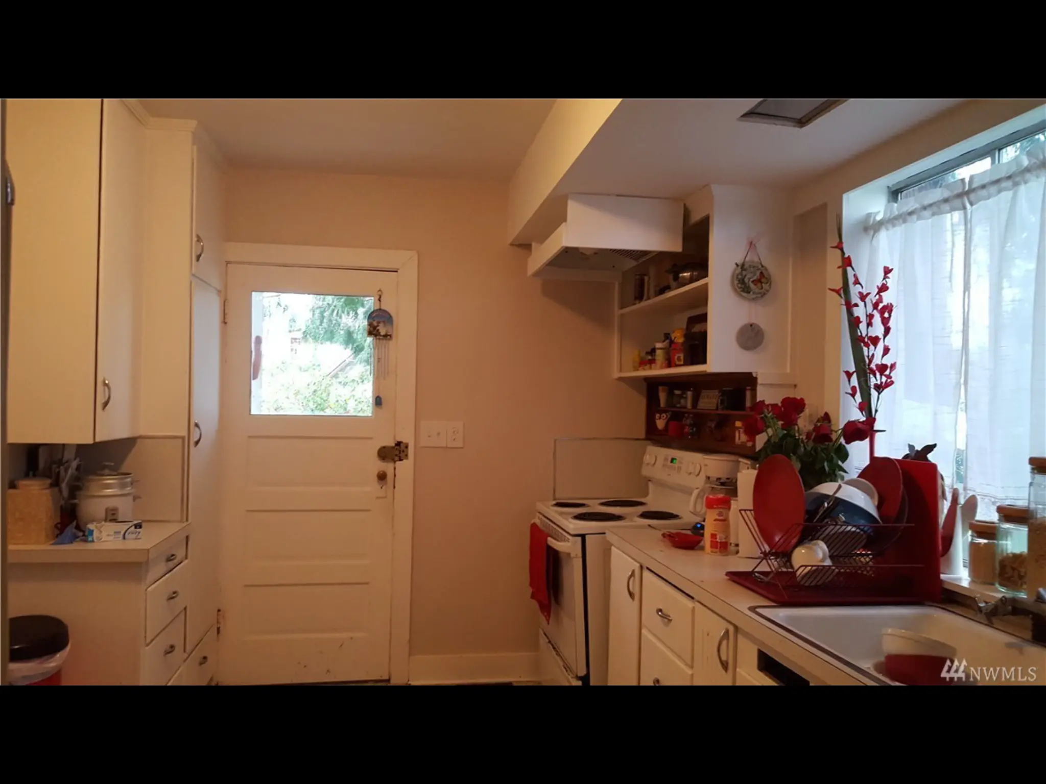 Original kitchen before the remodel
