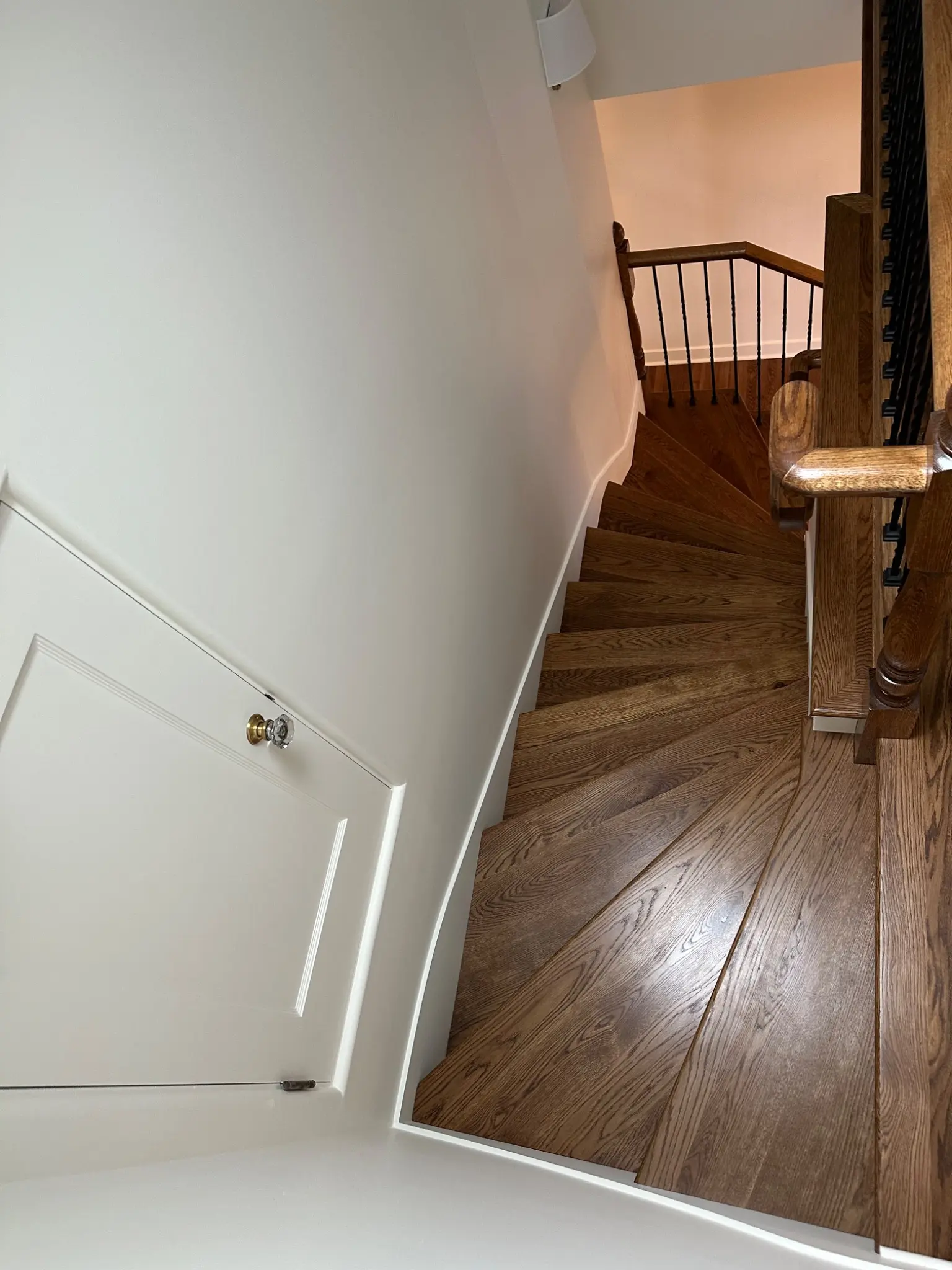 Upper section of the compact winder staircase