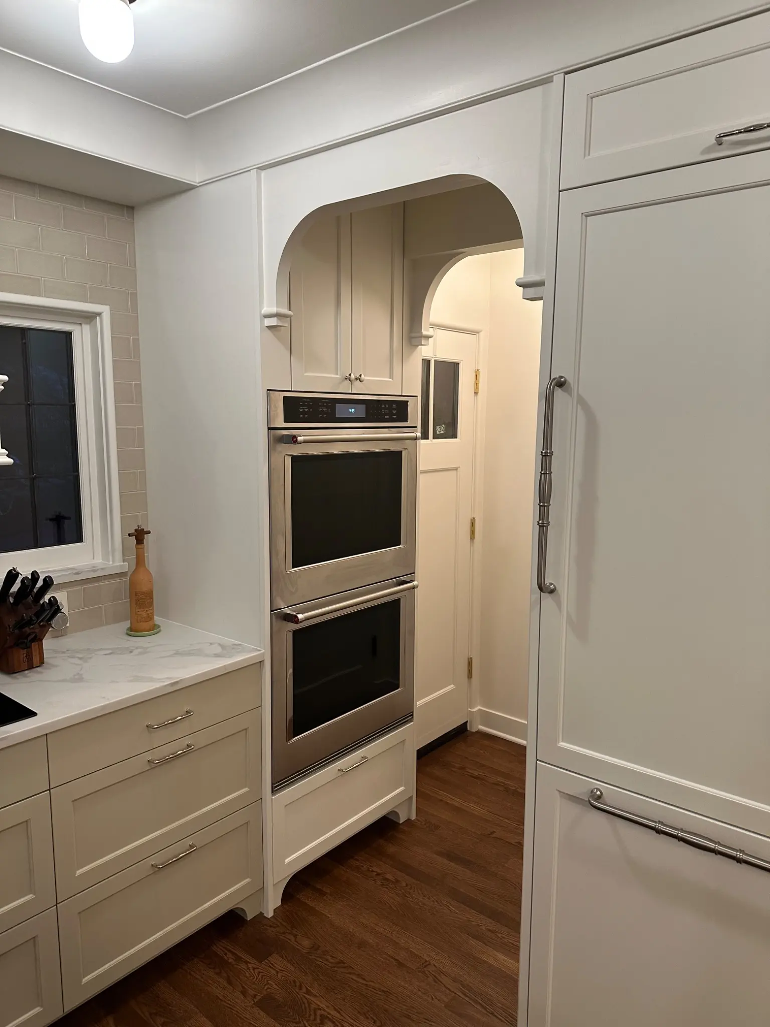 Built-in kitchen storage and appliance niche